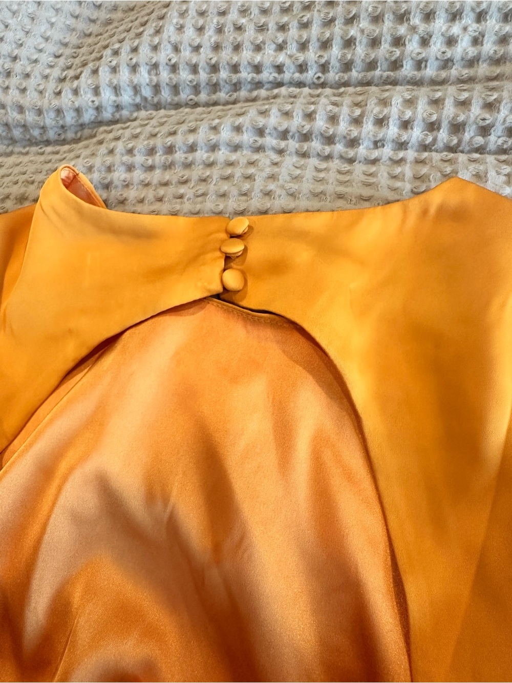MESHKI Viviana Satin Sleeveless Crop Top – Tangerine | Size X-Small | NWT - Picture 3 of 5